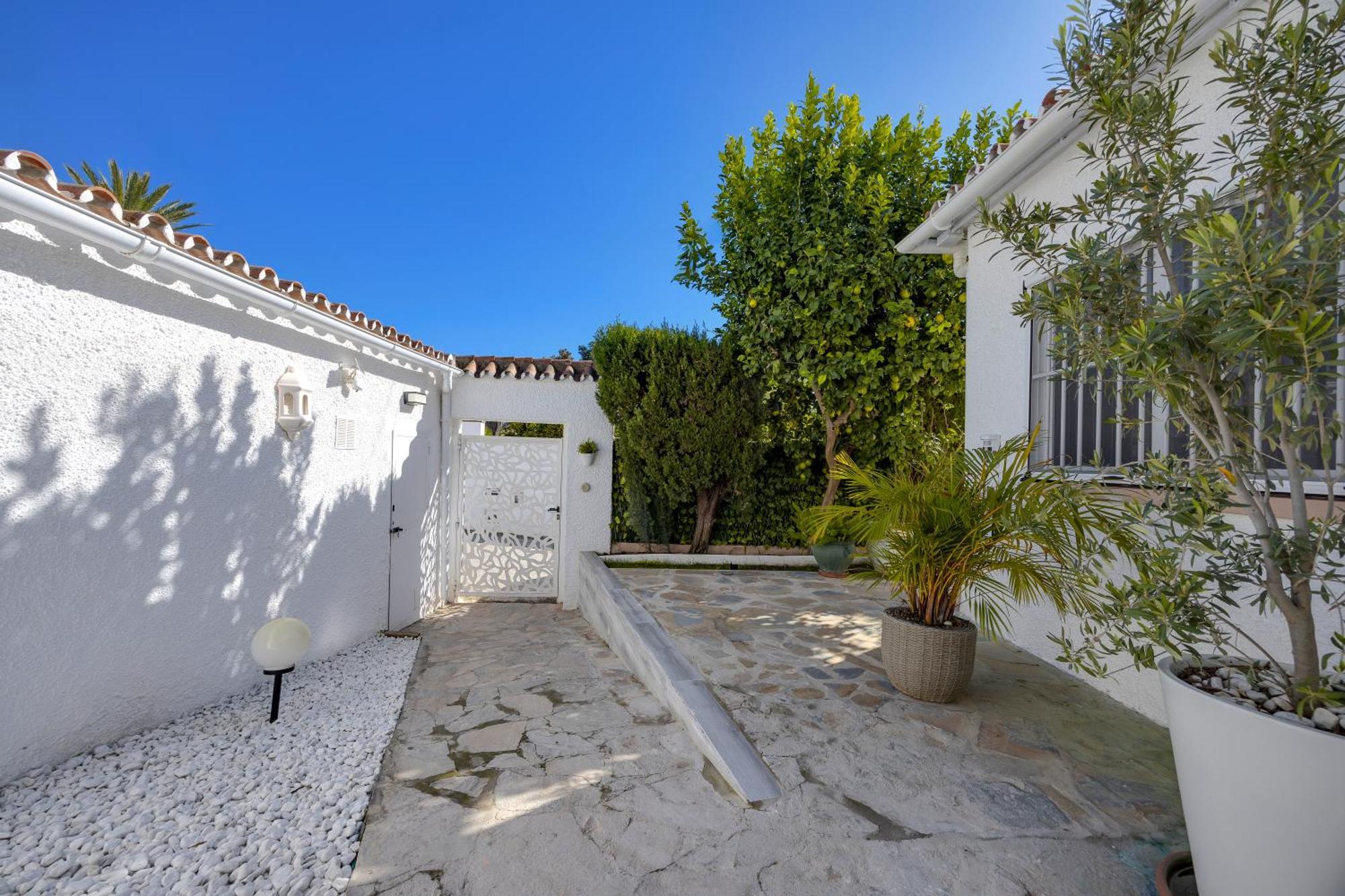 Villa Casacara Marbella Beachside Costabella -Spain Dış mekan fotoğraf