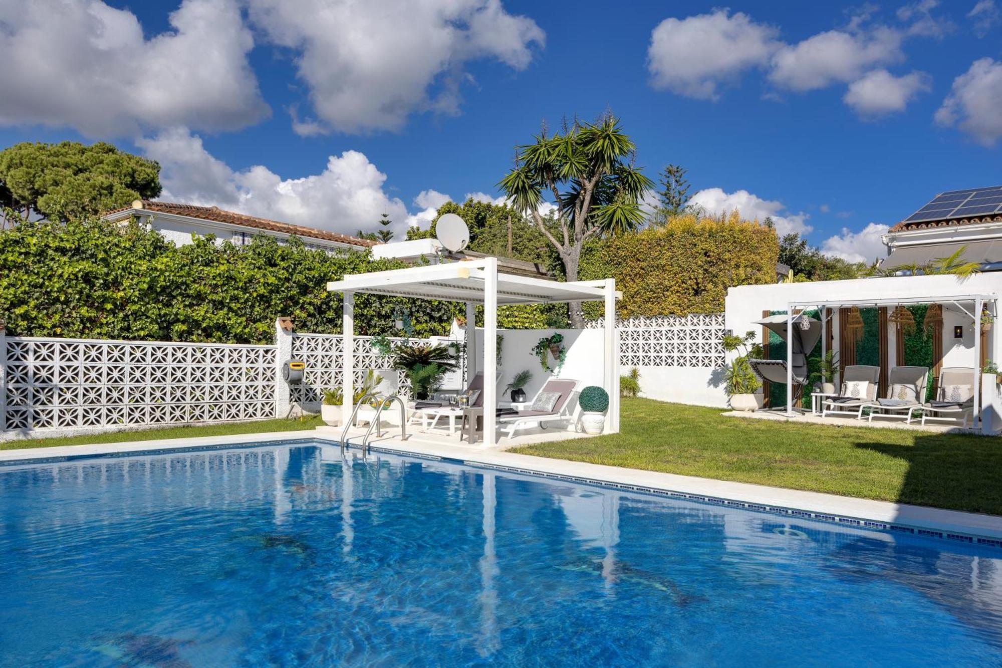 Villa Casacara Marbella Beachside Costabella -Spain Dış mekan fotoğraf