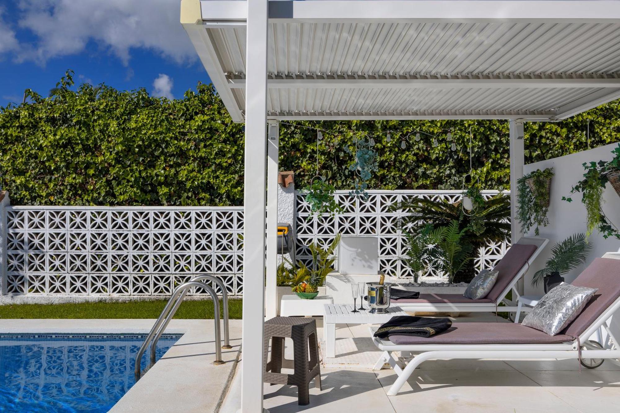Villa Casacara Marbella Beachside Costabella -Spain Dış mekan fotoğraf