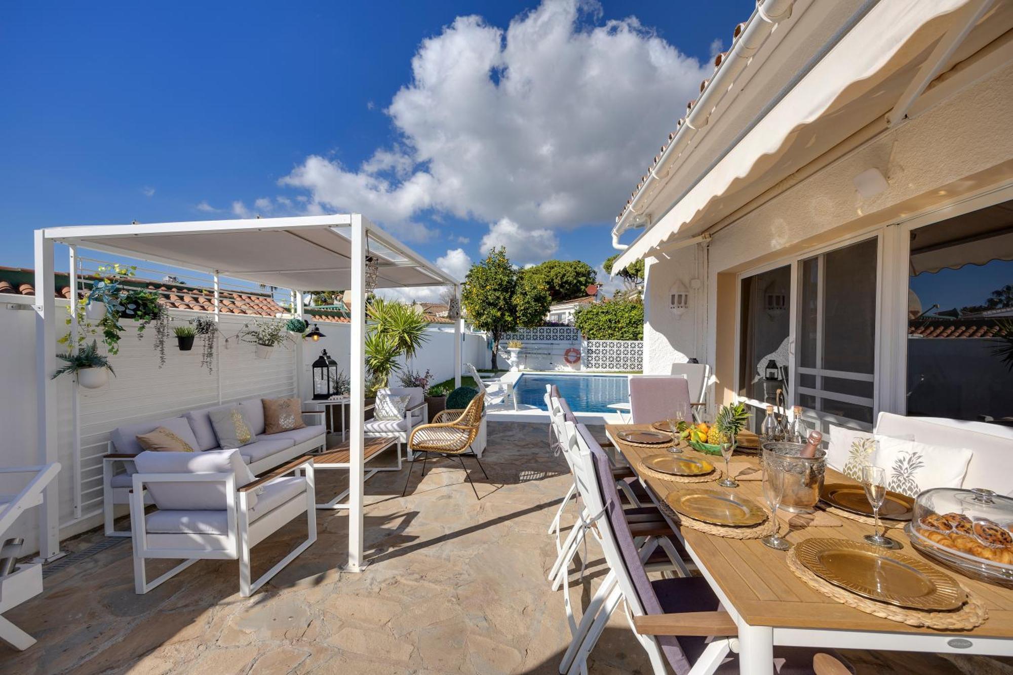 Villa Casacara Marbella Beachside Costabella -Spain Dış mekan fotoğraf