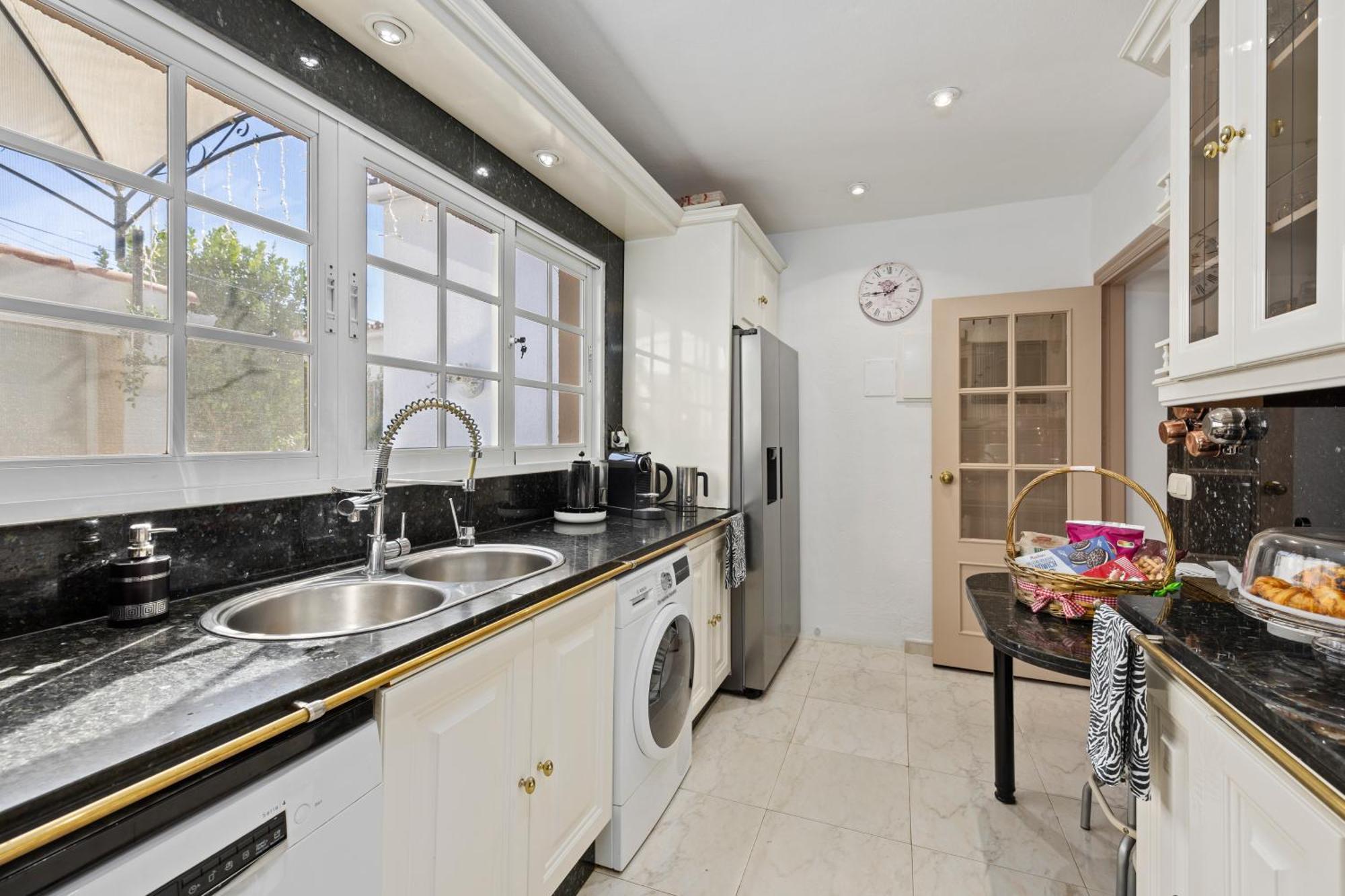 Villa Casacara Marbella Beachside Costabella -Spain Dış mekan fotoğraf