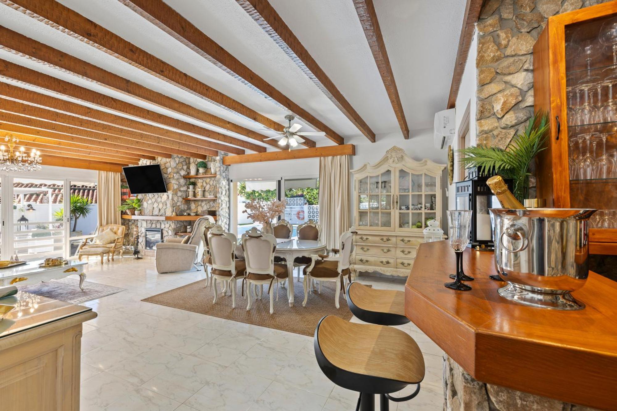 Villa Casacara Marbella Beachside Costabella -Spain Dış mekan fotoğraf